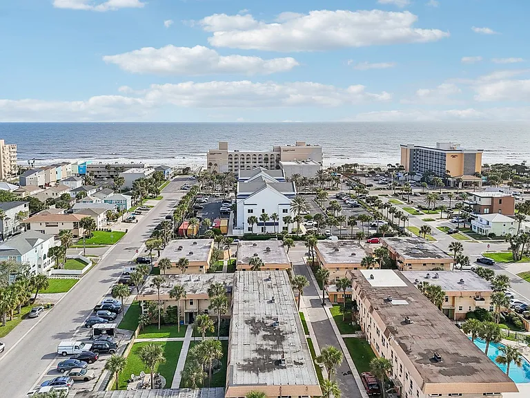 The Villas at Jax Beach — Photo 6