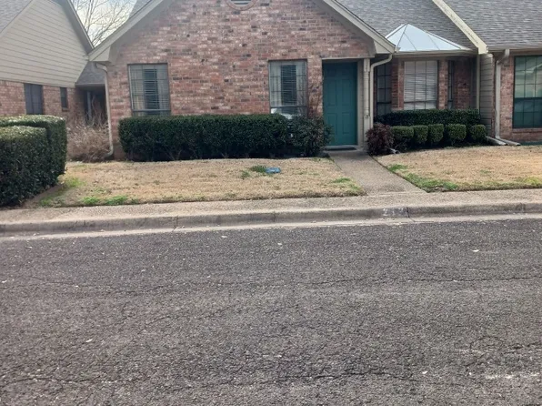 217 Goodwin Ln, Corsicana, TX 75110