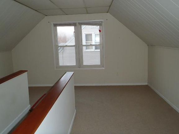 4th image of 3815 Rose Ave
