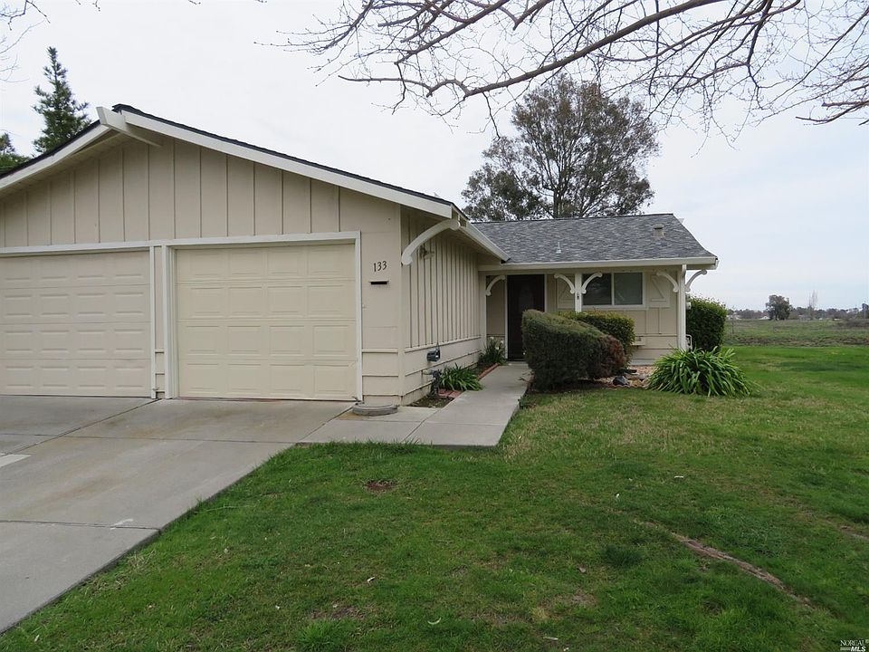 1st image of 133 Monterey Dr