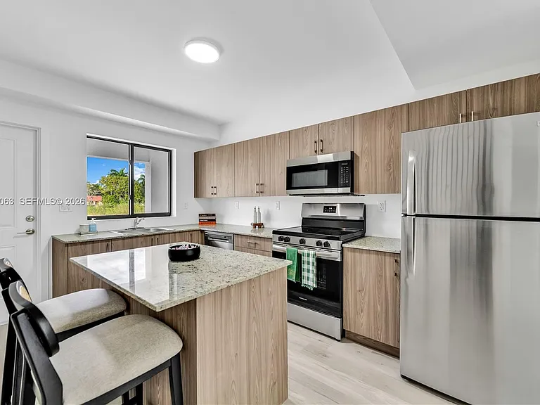 155 NW 160th St #Townhouse 2 — Photo 6