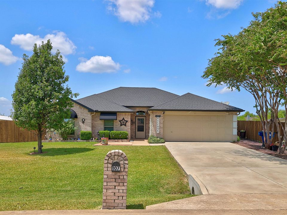 1st image of 107 Cottonwood Dr