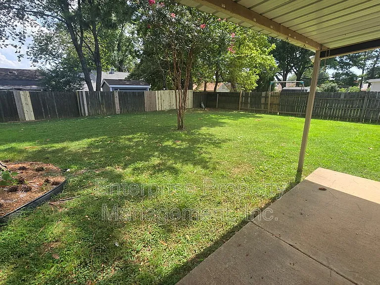 6967 Dawnhill Rd — Photo 21