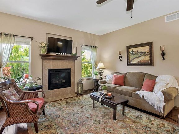 4th image of 840 S Glen Wood Ct