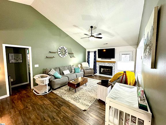 3rd image of 219 Stonington Way