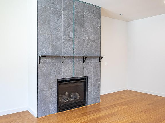 2nd image of 1511 E Lane Street