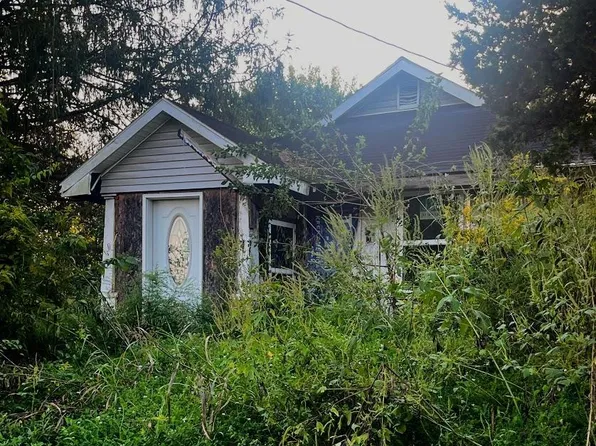 27 Kern St, Williams, IN 47470