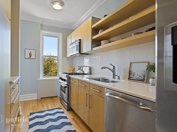 4th image of 20 Plaza St E APT F6