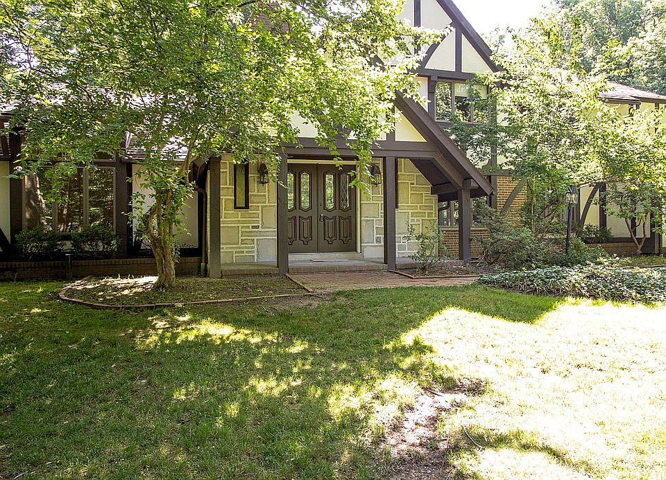 Lovely tudor home