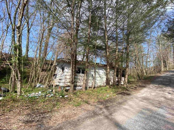 44 Poling Farm Rd, Clarksburg, WV 26301