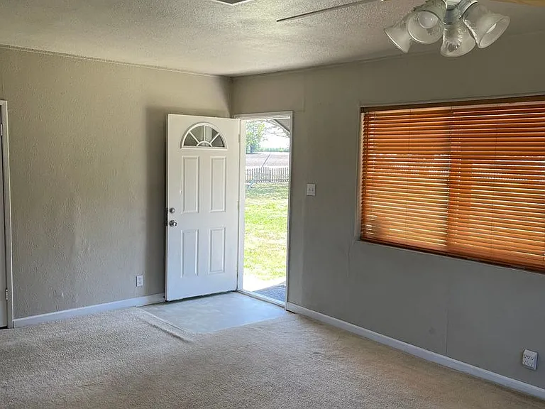 17121 N Brannon Ave — Photo 22