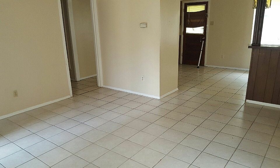 1st image of 3257 Amselle Cir