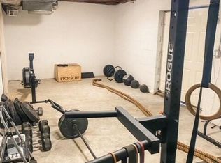 686 Riverside Dr, Prestonsburg, KY 41653