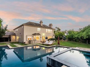 18890 Carmel Crest Dr, Tarzana, CA 91356