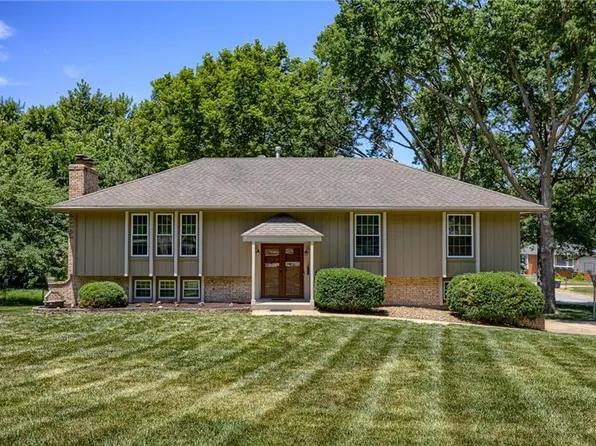 7924 N Forest Ave, Gladstone, MO 64118