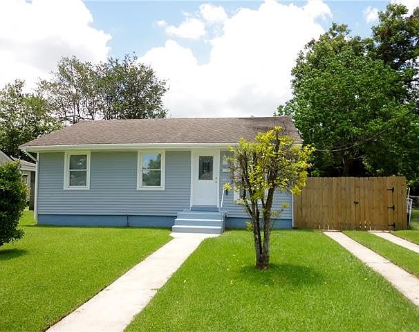 1st image of 38 Vivian Ct