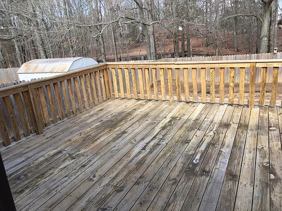4th image of 18 Birchwood Dr
