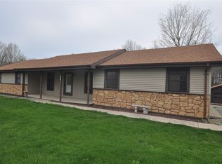 924 Hickory Dr, Vine Grove, KY 40175