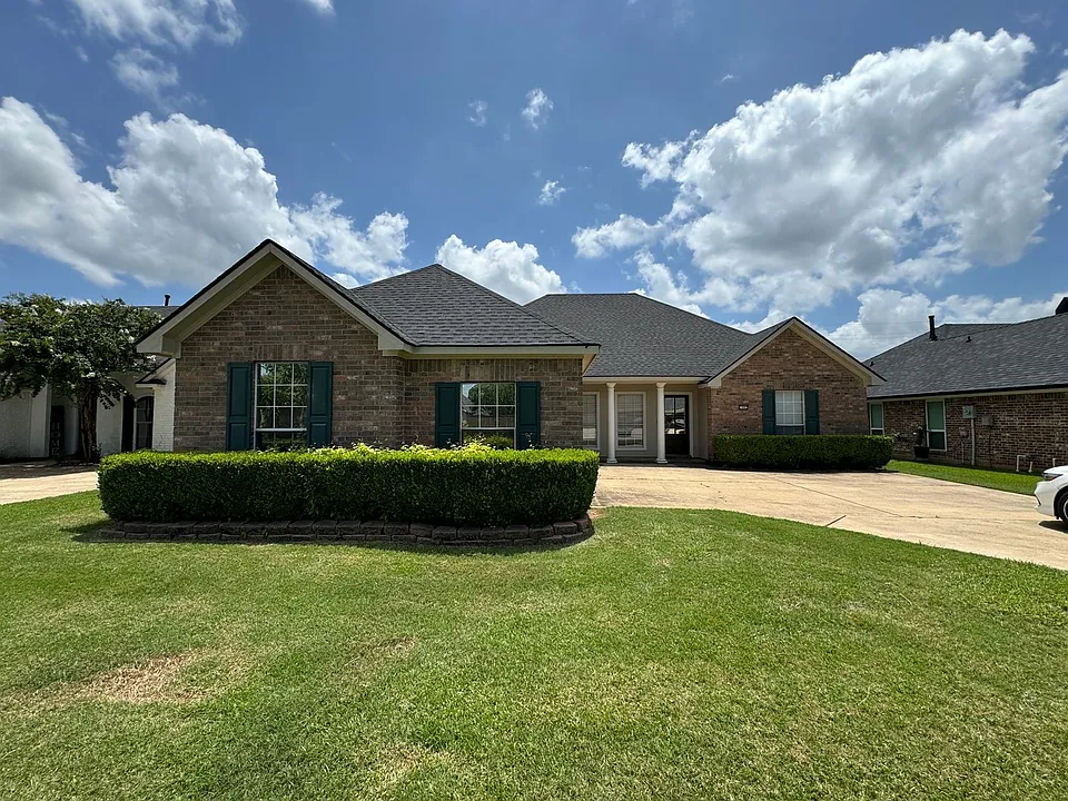 1002 Creole Dr
