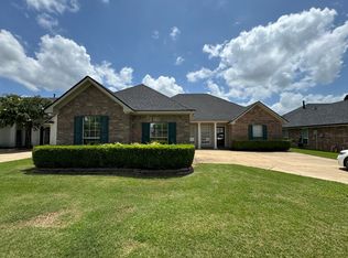 1002 Creole Dr, Bossier City, LA 71111