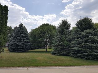 1100 Eloise St, Okoboji, IA 51355