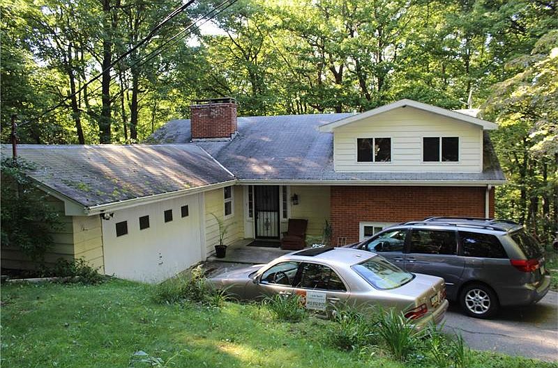 1st image of 120 Deerfield Dr