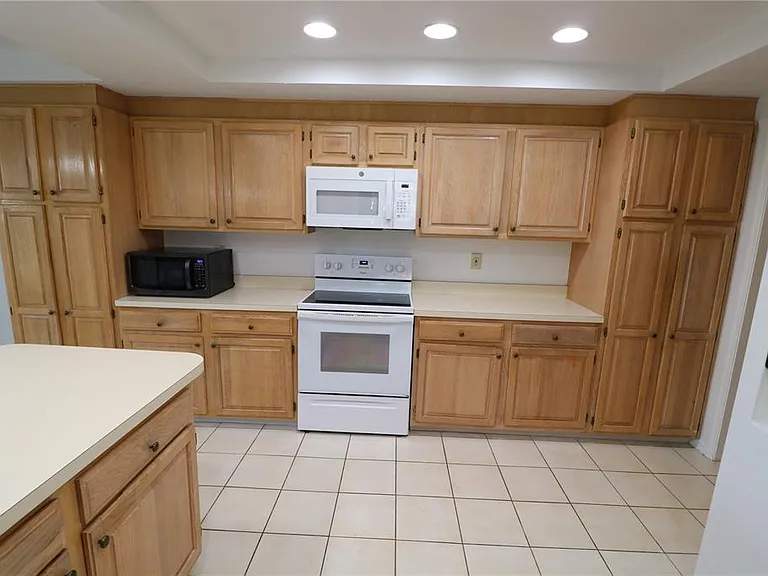 5424 Saddlebrook Way — Photo 19