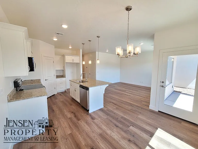 515 S Stewart Creek Cv — Photo 7