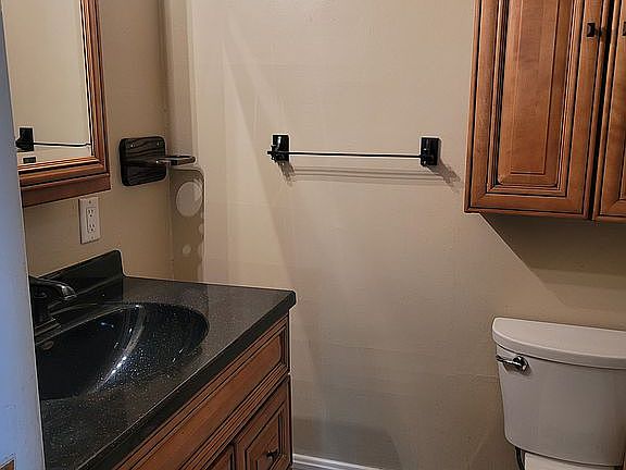 2nd image of 822 E Court St