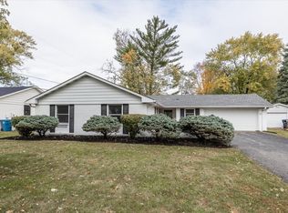 130 Carmelview Dr, Carmel, IN 46032