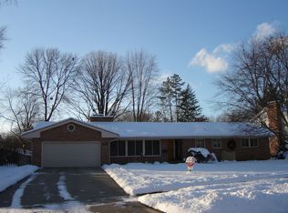 4201 Cruz Dr, Midland, MI 48642