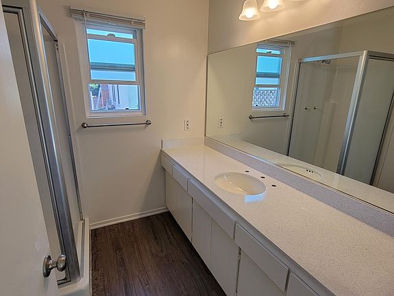 4th image of 22634 Evalyn Ave