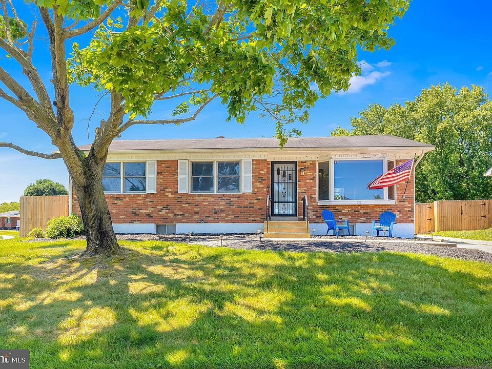 1st image of 131 Clark Cir