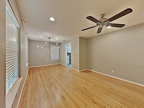 2nd image of 602 Kirkwood Dr