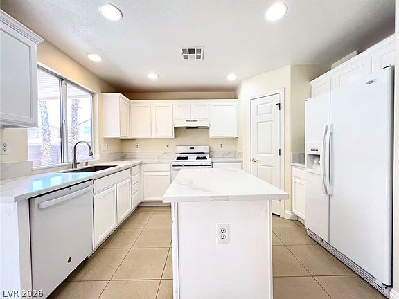 5th image of 9891 Ridge Hill Ave
