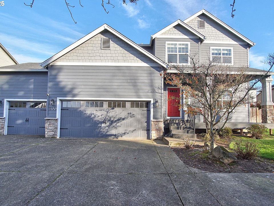 1st image of 300 SW Mount Mazama St
