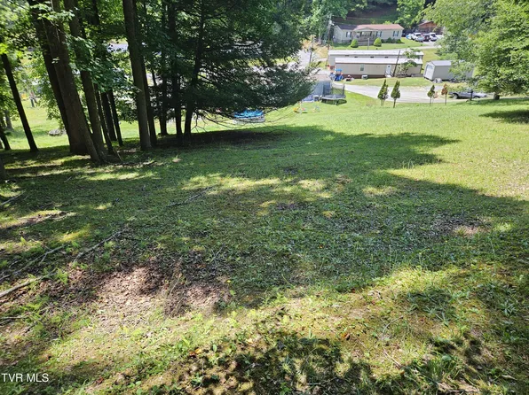 275 Friend St, Clintwood, VA 24228