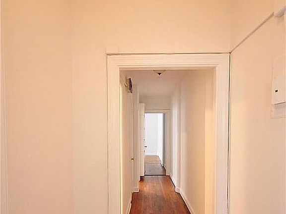 3rd image of 57 W 58th St APT 8C