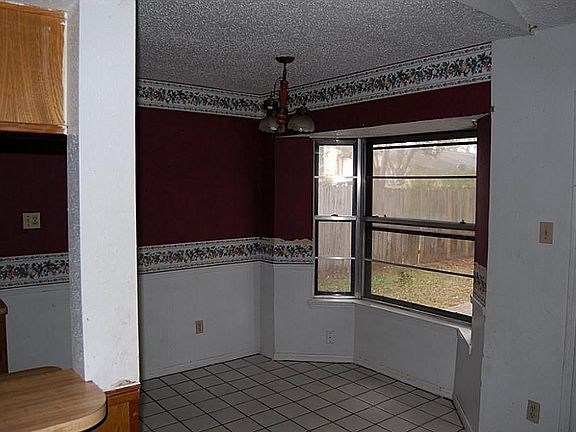 5th image of 4802 Dolphin St