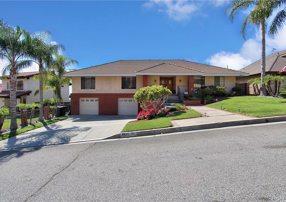 1st image of 2435 Willow Dr
