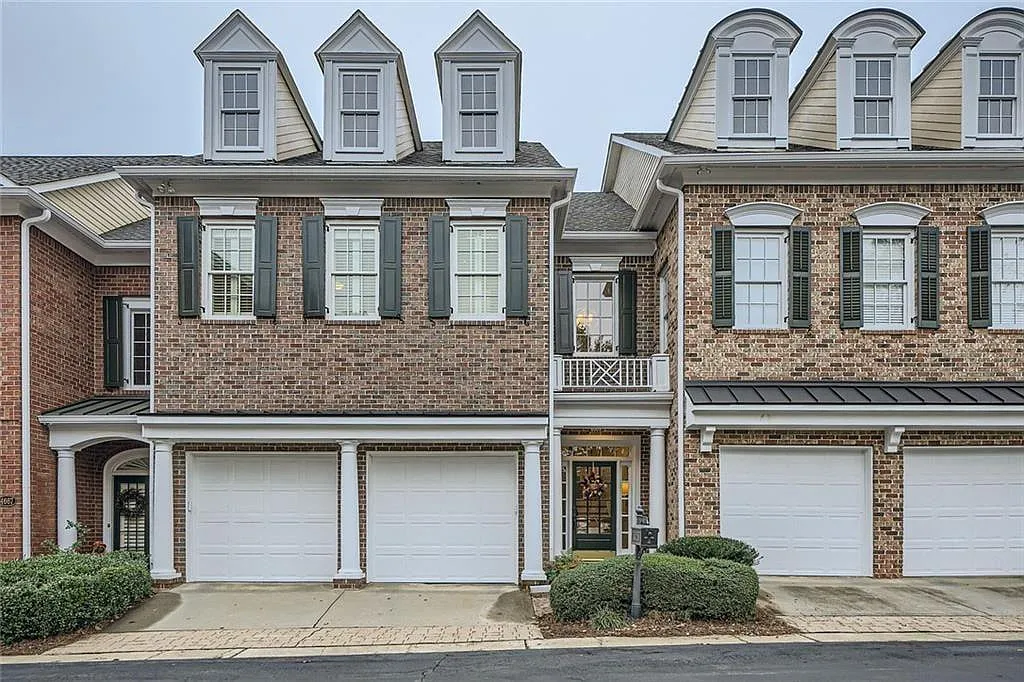 3 bed, 3.5 bath, 3180 sqft, $4,250 — Photo 1