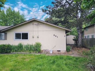241 S 13th St, Philomath, OR 97370