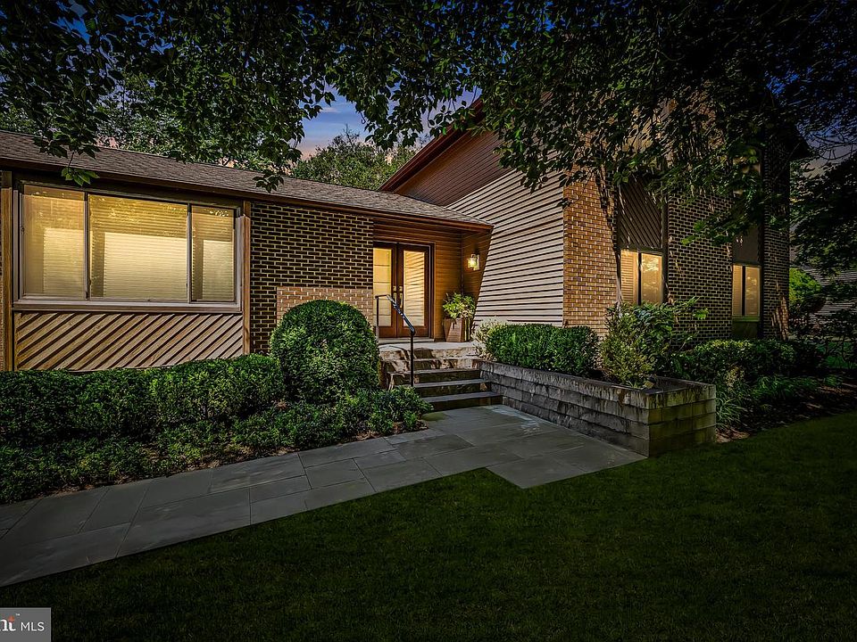 1st image of 12128 Velvet Hill Dr