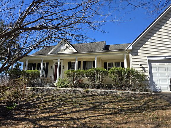 2nd image of 1105 Kearns Ct