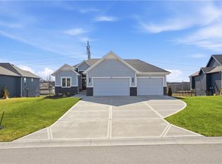 21119 W 188th Ter, Spring Hill, KS 66083