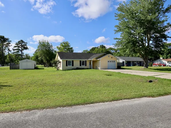 101 Willow Lake Dr, Kingsland, GA 31548