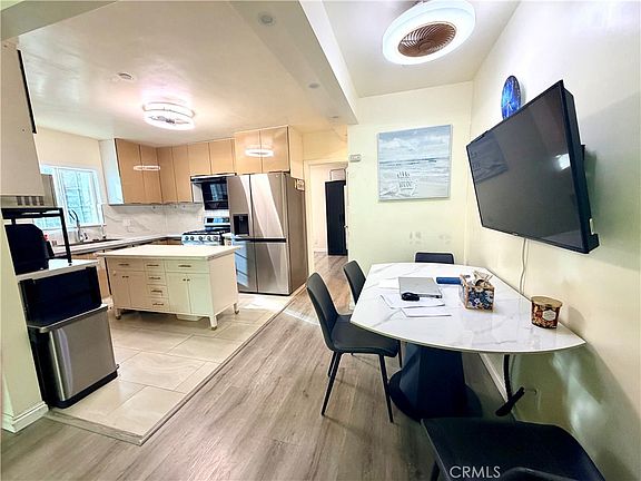 5th image of 159 W Glendon Way #A
