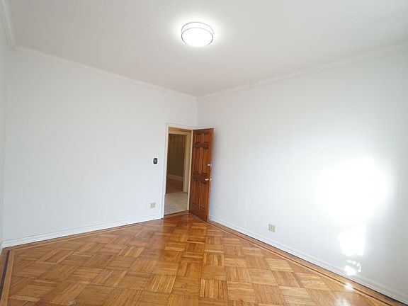 5th image of 816 44th St #A1