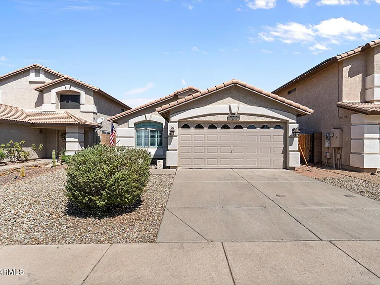2212 E Vista Bonita Dr — Photo 22