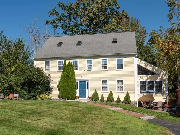 9 Cook Street #4, Kittery, ME 03904